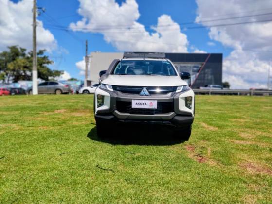 MITSUBISHI L200 TRITON 2.4 16V TURBO DIESEL SPORT SAVANA CD 4P 4X4 AUTOMÁTICO